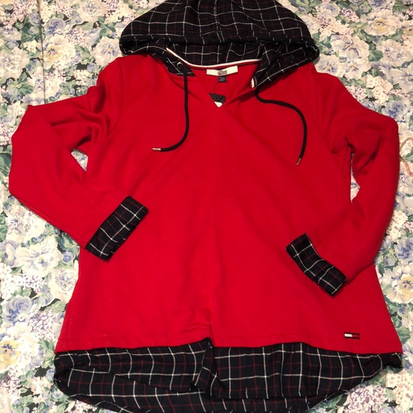 Tommy Hilfiger layered sweater with hood - Picture 1 of 4
